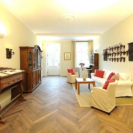 Gutshaus Zicker In Garz 度假居 *