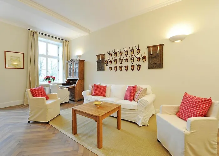 Gutshaus Zicker In Garz * Garz (Rugen)